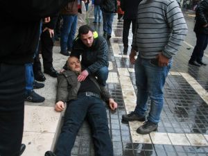 Trabzon’da Trafik Kazası Yapan Araçlar Kaldırımda Yürüyen Yayaya Çarptı