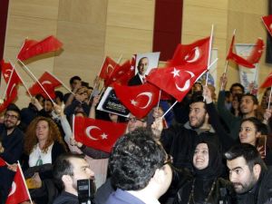 Bakan Çavuşoğlu’na Üniversitede Büyük Sürpriz