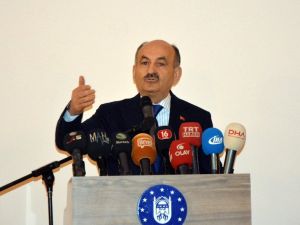 "2036 Yılında Erkekler 60, Kadınlar İse 58 Yaşında Emekli Olacak"
