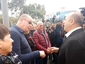Bakan Çavuşoğlu Yerleşik Hollandalılarla Sohbet Etti
