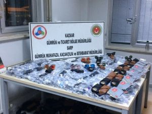 Sarp’ta 176 Bin Liralık Gümrük Kaçağı Güneş Gözlüğü Ele Geçirildi