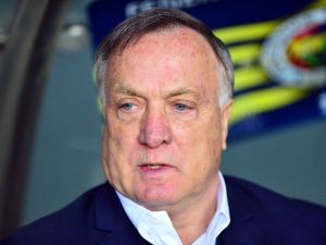 Advocaat Ayrılıyor Mu ?