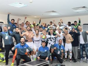 Konyasporlu Futbolculardan Kadıköy Pozu