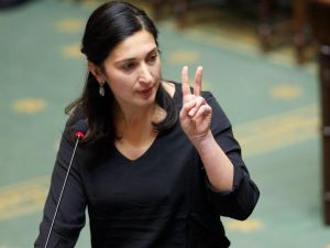 Başörtü Yasağına Sevinen Türk !