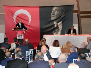 İstanbul’da Muhtarlarla Bir Araya Geldi