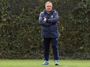 Advocaat Hollanda’ya Gitti