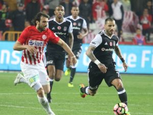 Beşiktaş’a Bir Darbe De Antalyaspor’dan