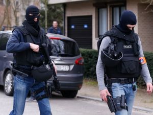 Paris’te Bomba Alarmı