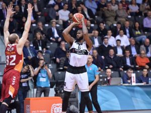 Beşiktaş, Galatasaray’ı Devirdi