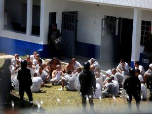 Hapishanede Ayaklanma: 3 Ölü
