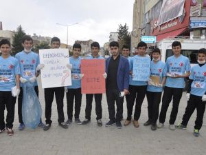 Öğrenciler Çöp Topladı