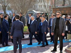 Başbakan Yıldırım, Iğdır Valiliğini Ziyaret Etti