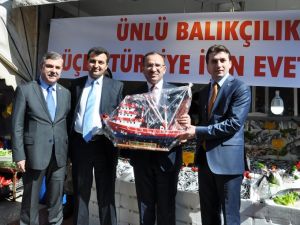 Bakan Bozdağ’dan Balıkçılara Ziyaret