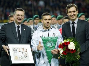 Podolski’den Milli Veda