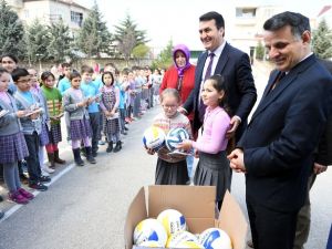 Top Vaadini Yerine Getiremedi, Başkandan Yardım İstedi