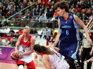 Bellona Agü Finale Yükseldi