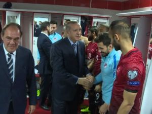 Cumhurbaşkanı Erdoğan’dan A Millilere Sürpriz Ziyaret