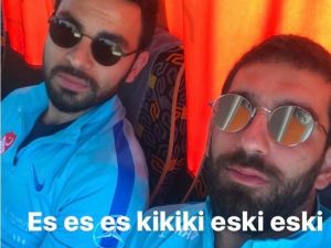 Arda Turan’dan Es-es Paylaşımı