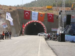 Bakanlardan Tünel Açılışı