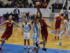Galatasaray Farklı Kazandı