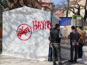 ’Evet’ Standına Çirkin Saldırı