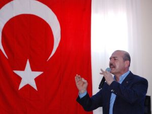 "Sırtlarını Şimdi Duvara Dayıyorlar"