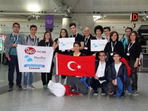 Liseli Öğrenciler Kendi Yaptıkları Robot İle Abd’de Yarışacak