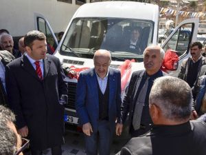 Gümüşhane Muhtarlar Derneği Minibüsüne Kavuştu