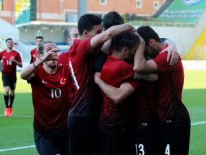 Milliler Azerbaycan’a Gol Yağdırdı