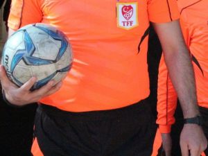 Hakem Futbolcunun Hayatını Kurtardı