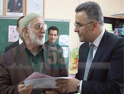 70 Yaşında Karne Aldı