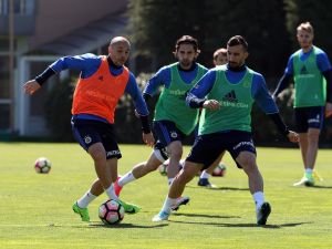Fenerbahçe’de Karabükspor Mesaisi Devam Ediyor