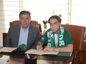 Bursaspor Genç İsimle Anlaştı
