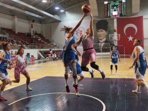 Yalova Vıp Farklı Yendi