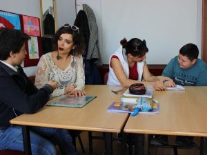 Bu Okulda Dersler İşaret Diliyle İşleniyor