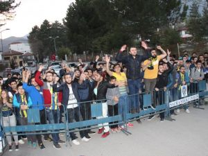 Fenerbahçe’ye Protestolu Karşılama