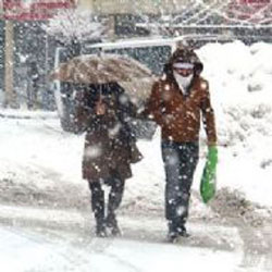 İstanbul'da Kar Yağışı Etkili Oluyor