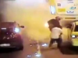 Sürüklenen Motosiklet Sürücüyü Yaktı: O Anlar Kamerada