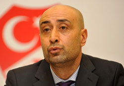 Trabzon'un Yeni Teknik Direktörü Belli Oldu