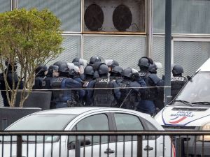 Paris’te Patlama: 4’ü Ağır 15 Yaralı