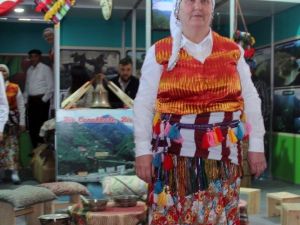 Kemençe Eşliğinde Giresun Defilesi