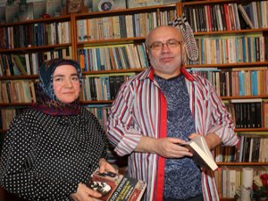 Rize'de Öğretim Üyesi Evini Kütüphaneye Dönüştürdü