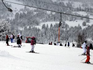 Bursa’da Bahar, Uludağ’da 80 Santim Kar