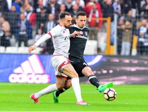 İlk Yarıda Tek Gol Var