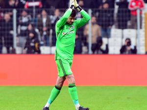 Fabri Korkuttu, Gözü Morardı