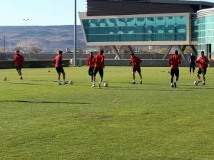 Kayserispor Fenerbahçe Maçı Hazırlıklarını Sürdürüyor