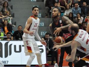 Galatasaray, Muratbey Uşak’a Fırsat Vermedi