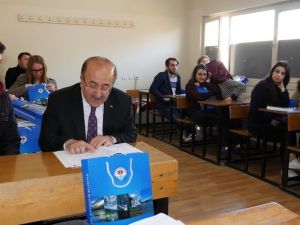 Belediye Dershanesi Başarısıyla Parmak Isırtıyor