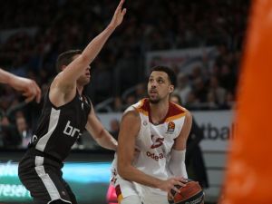 Galatasaray Odeabank Alman Ekibe Acımadı