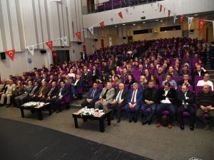 Trabzon’da ’Anayasa Değişikliği Ve Cumhurbaşkanlığı Hükümet Sistemi’ Konulu Konferans Düzenlendi
